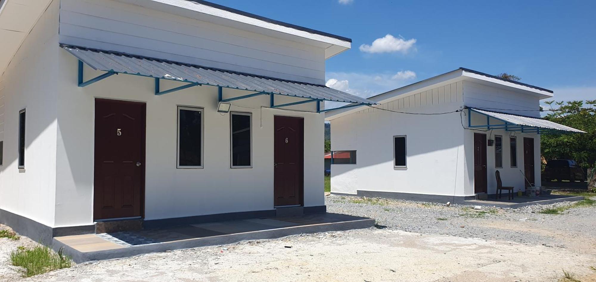 Chalet Meroloh كوالا لكانغسار المظهر الخارجي الصورة